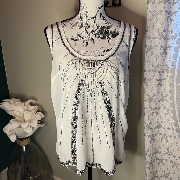 Smart Set sheer beaded tank top - Picture 1 of 4